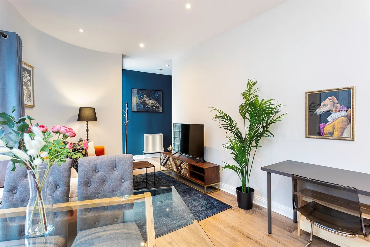 Roehampton Lane, London, photo 12