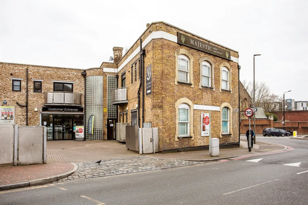 Roehampton Lane, London, photo 8