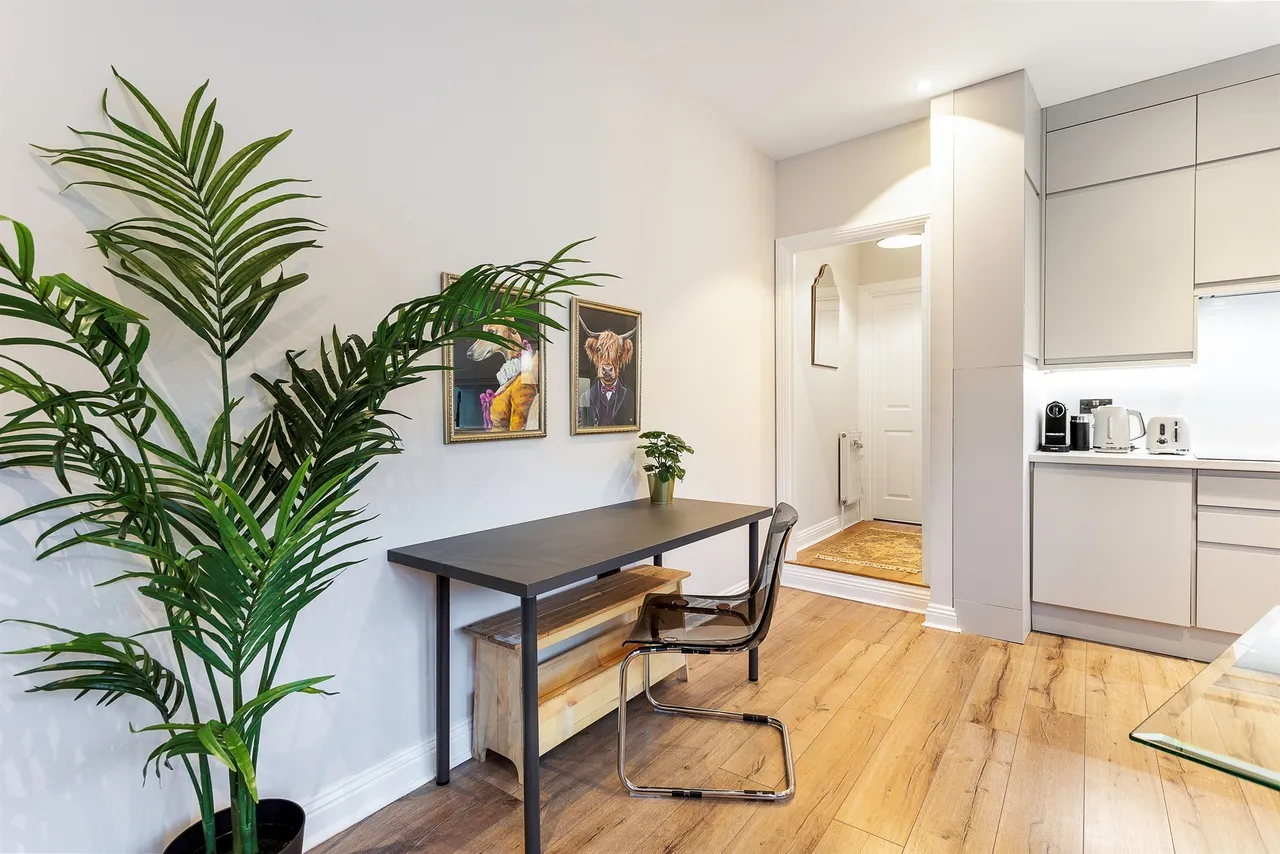 Roehampton Lane, London, photo 6