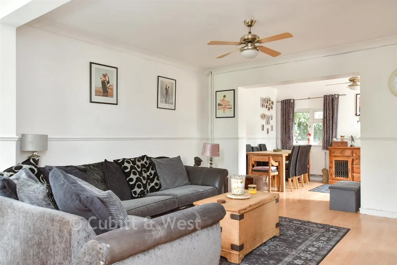 Carden Avenue, Patcham, BN1, photo 2