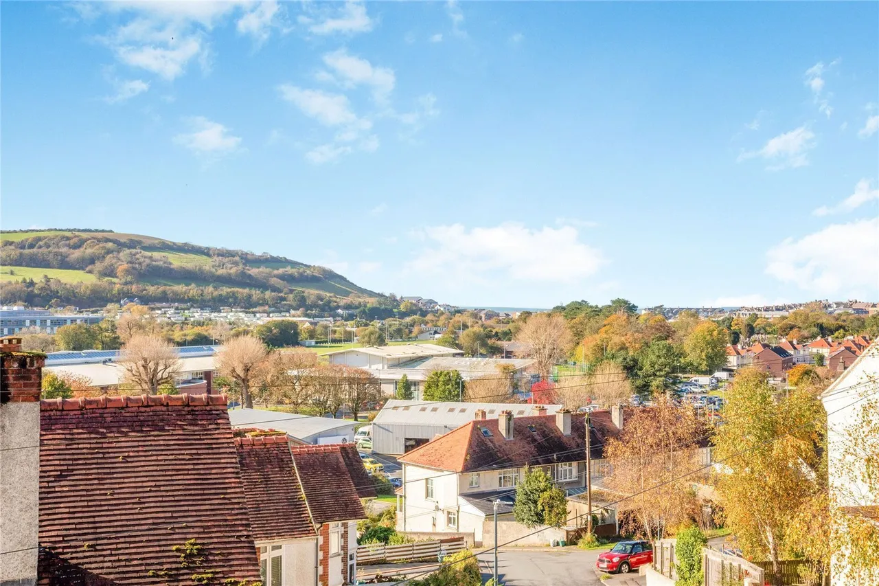 Brynglas Road, Llanbadarn Fawr, SY23, photo 29