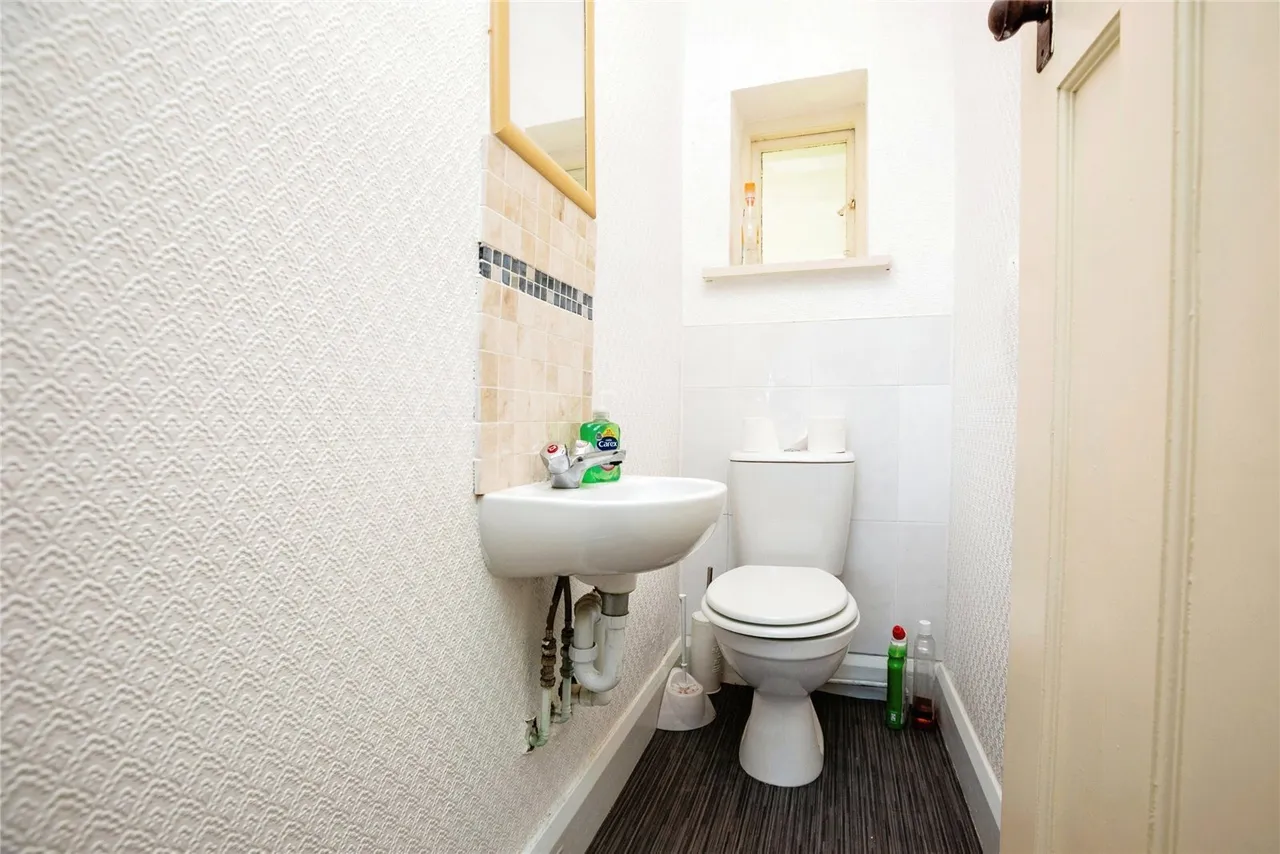 Brynglas Road, Llanbadarn Fawr, SY23, photo 22