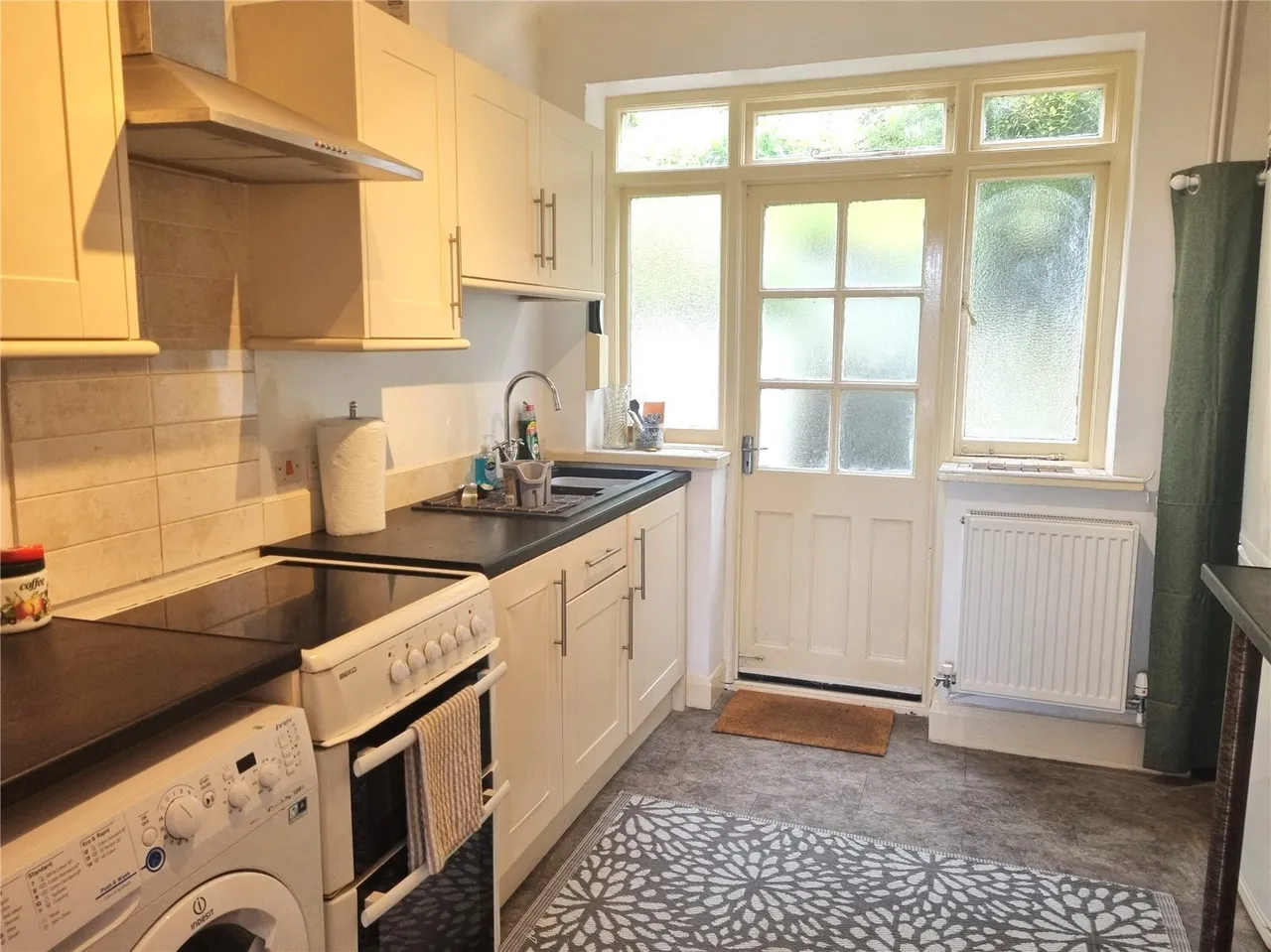 Brynglas Road, Llanbadarn Fawr, SY23, photo 9