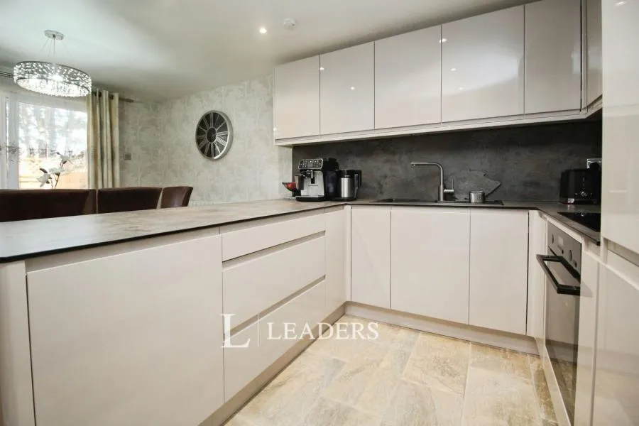 Permayne, New Bradwell, MK13, photo 6