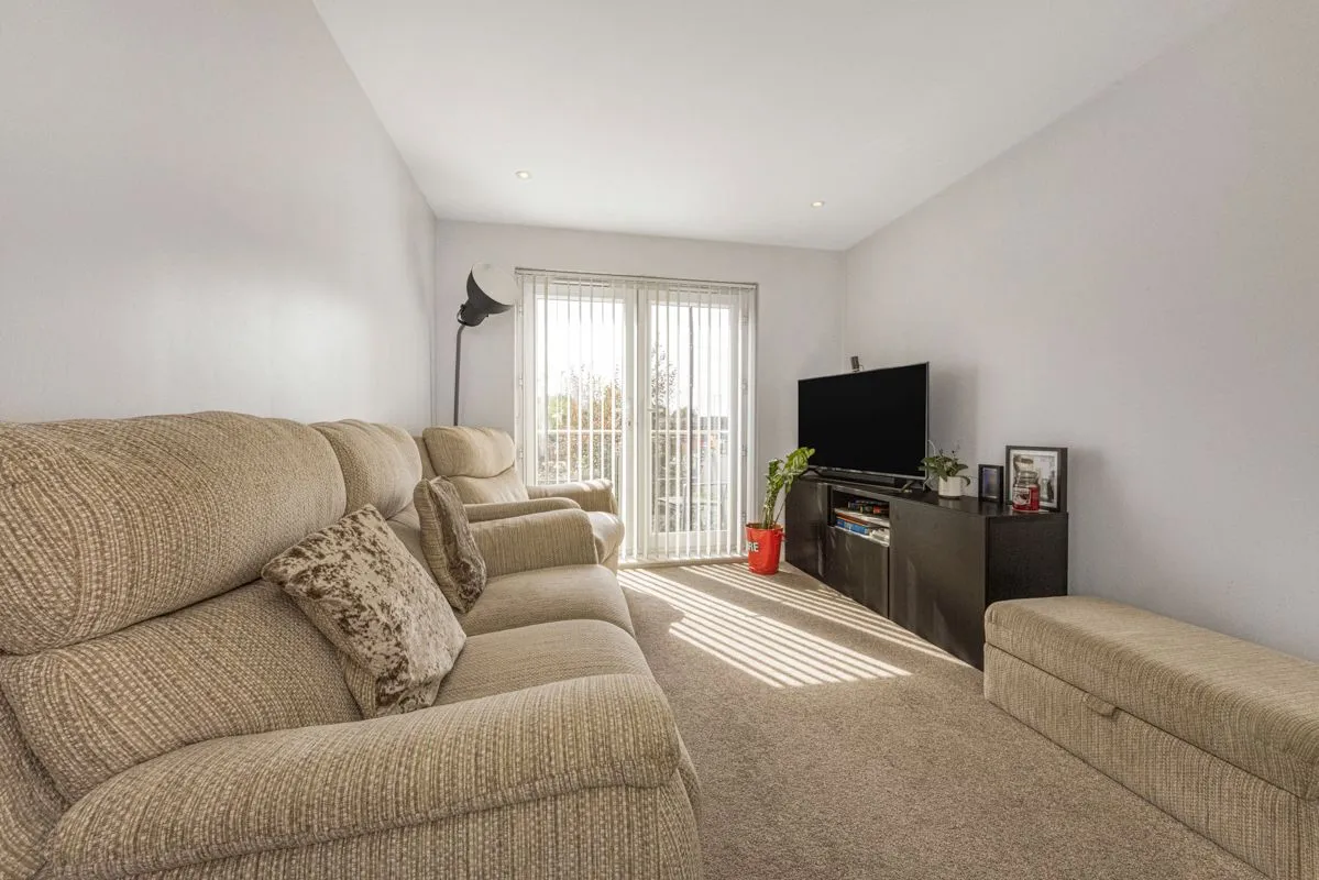 Dock Road, Tilbury, RM18, photo 4