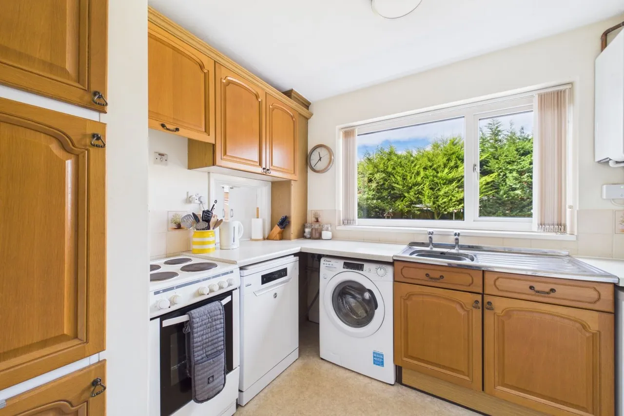 Bramley Garth, York, YO31, photo 6