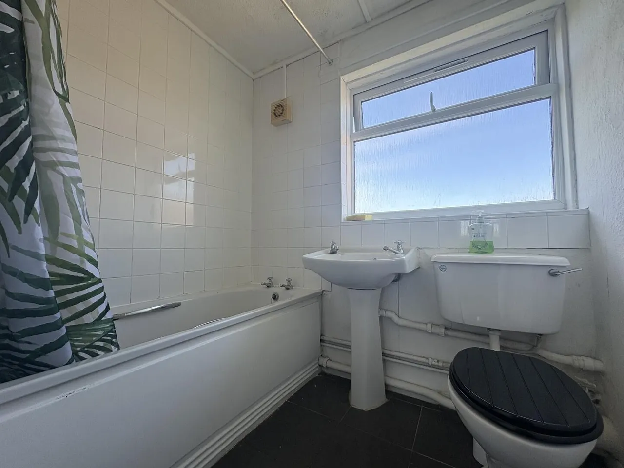 Halswell Close, Bridgwater TA6 7HE, photo 8