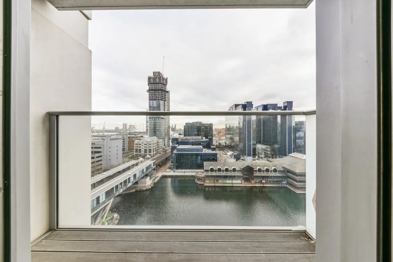 Pan Peninsula Square, Canary Wharf, E14, photo 5