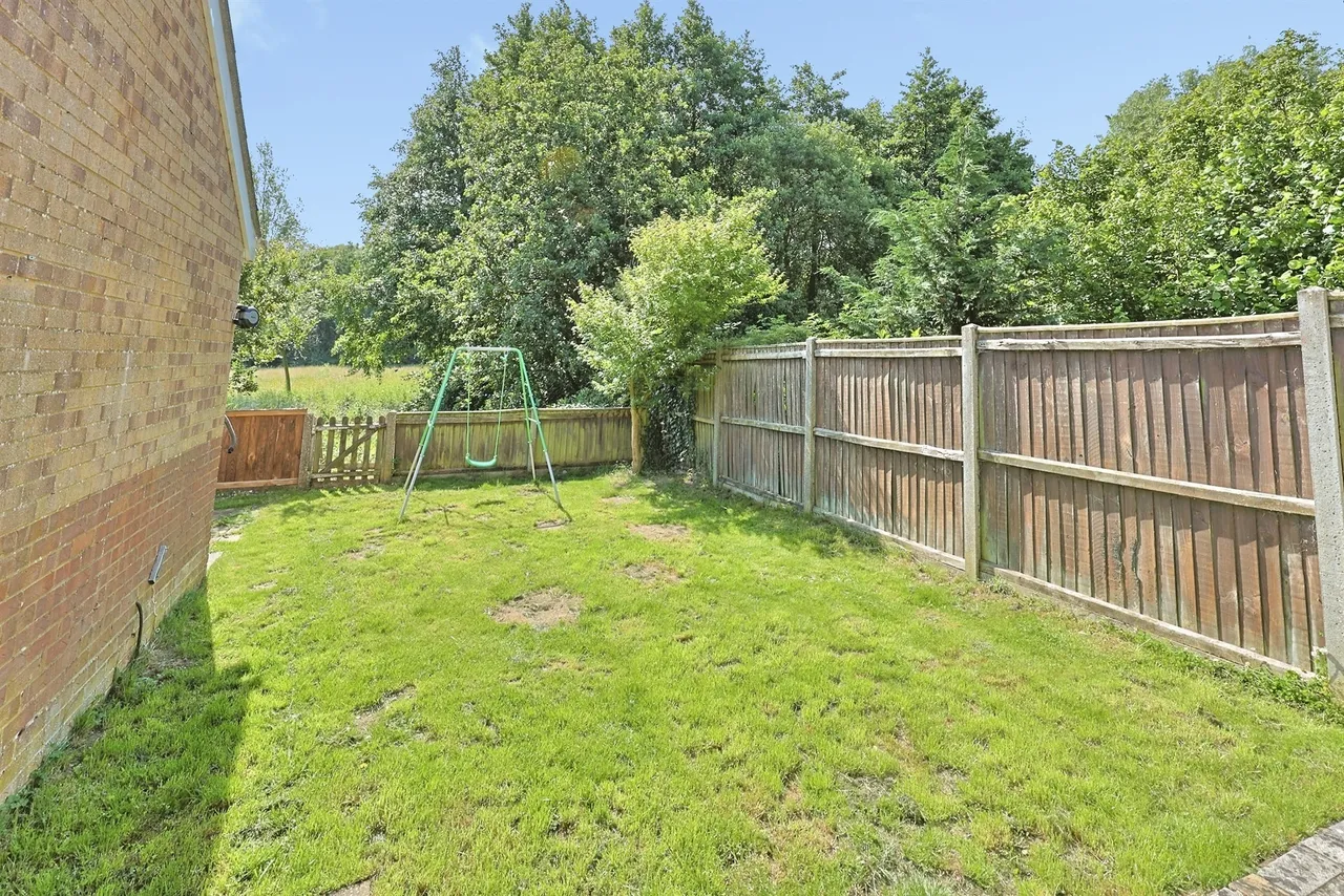 Hawthorn Drive, Scarning, NR19, photo 15