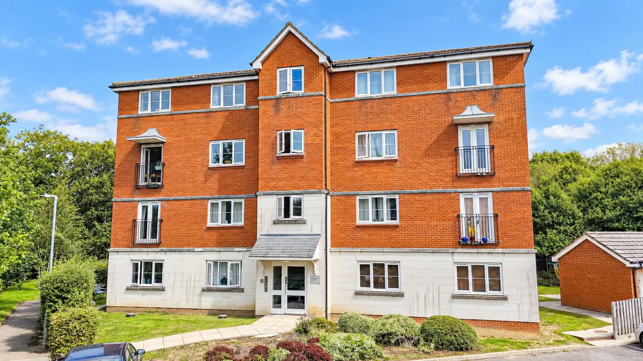 1 bed flat for sale, Bluebell Gardens, St. Leonards-On-Sea