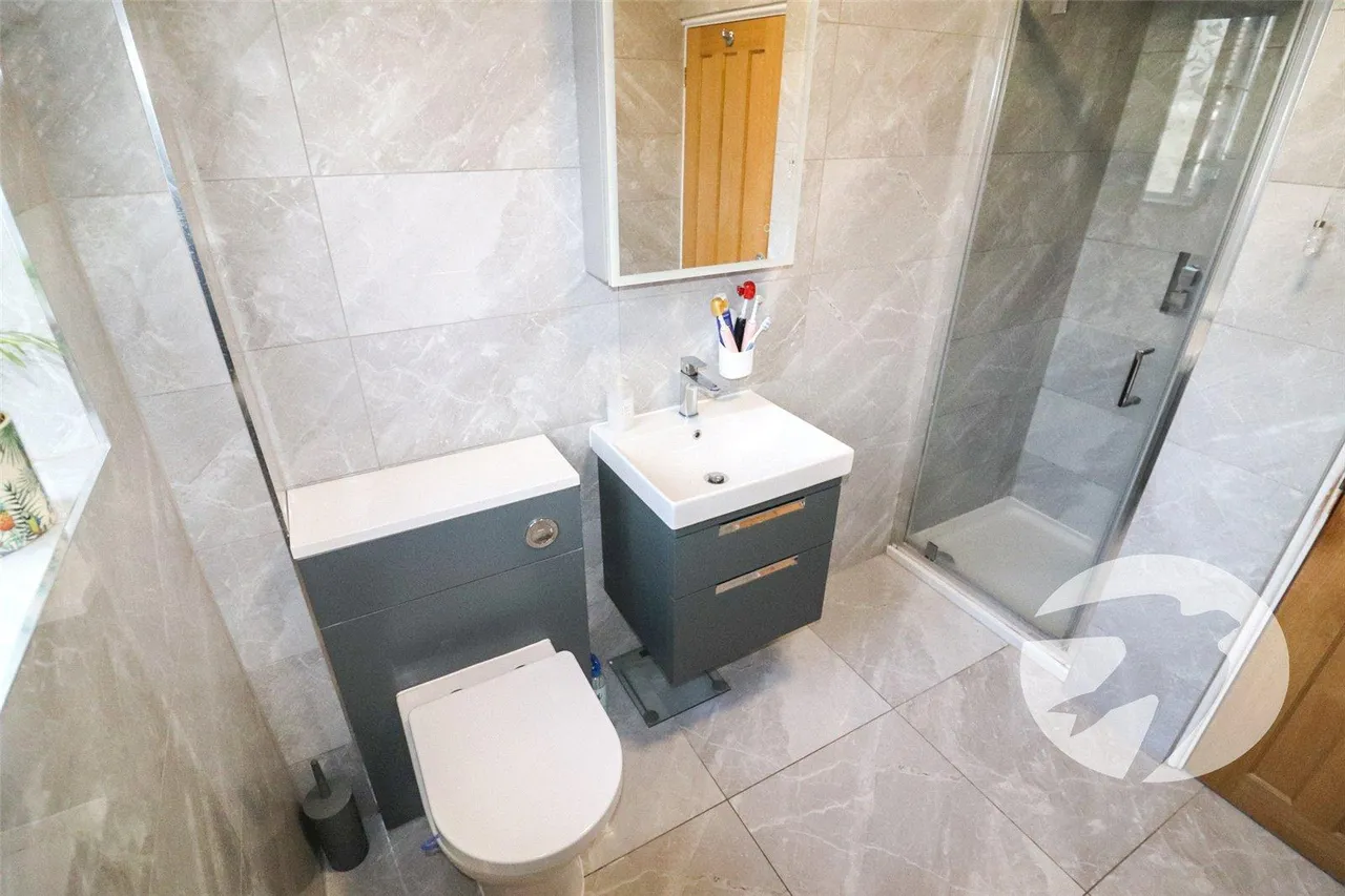 Carlton Road, DA8, photo 11