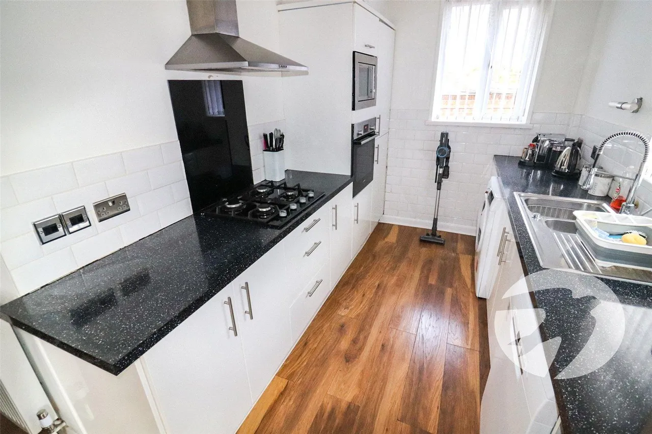 Carlton Road, DA8, photo 19