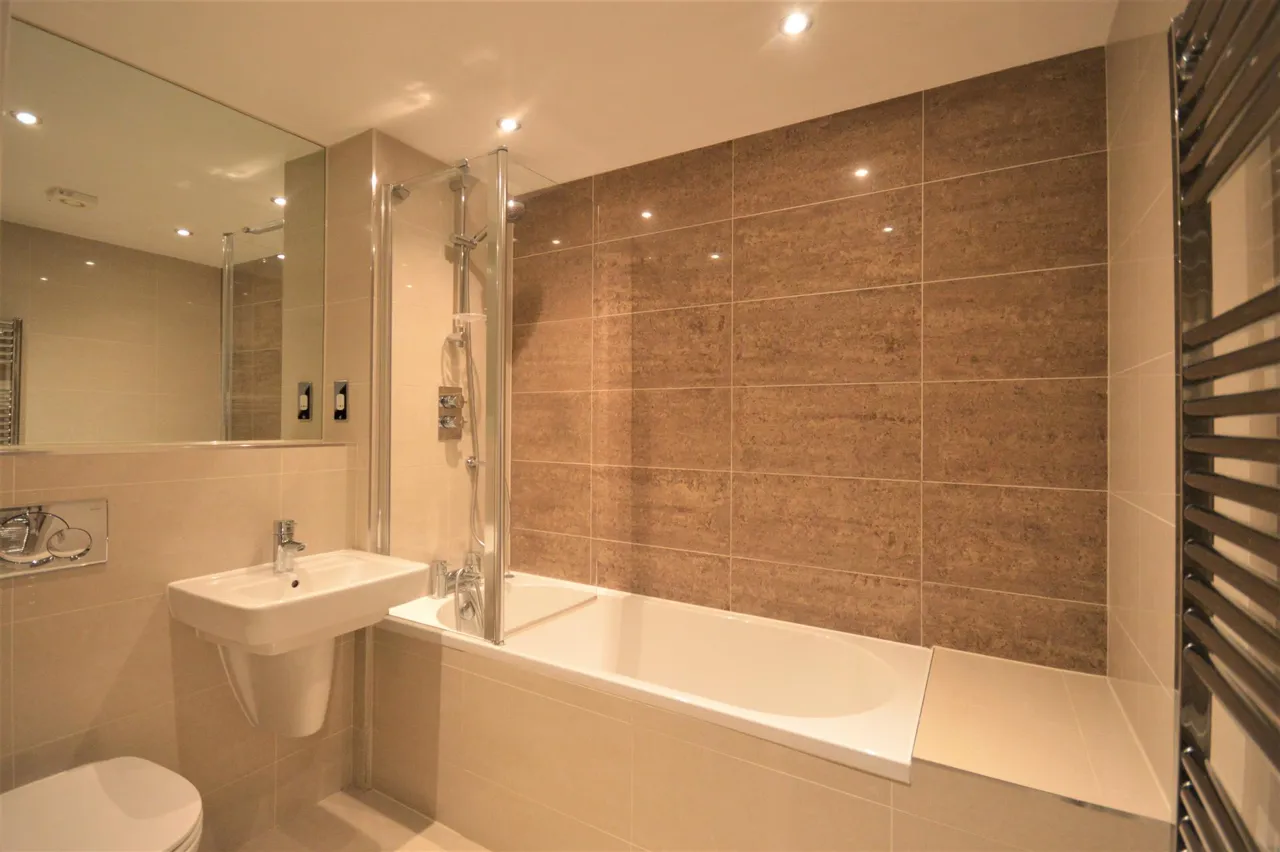 St Monicas Road, Kingswood, KT20, photo 8