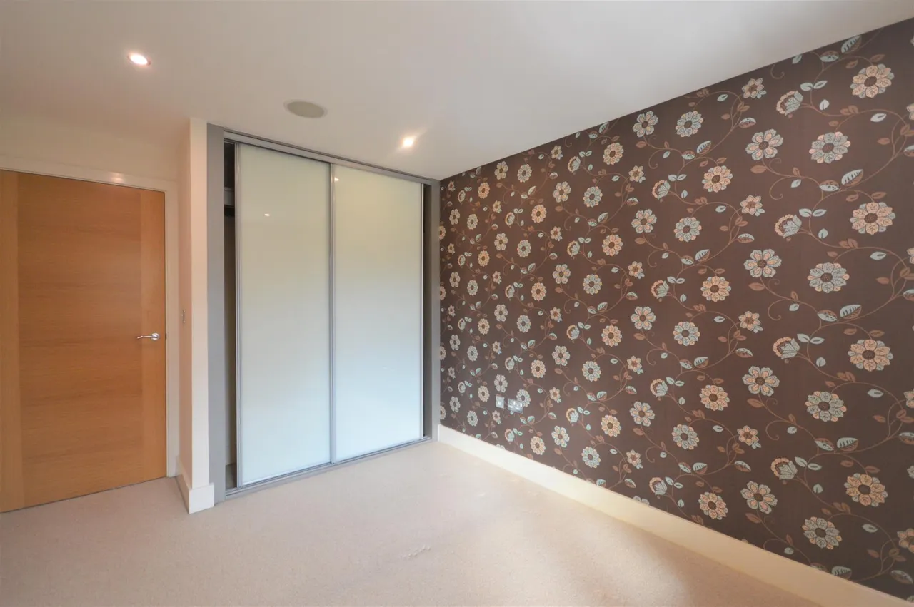 St Monicas Road, Kingswood, KT20, photo 6