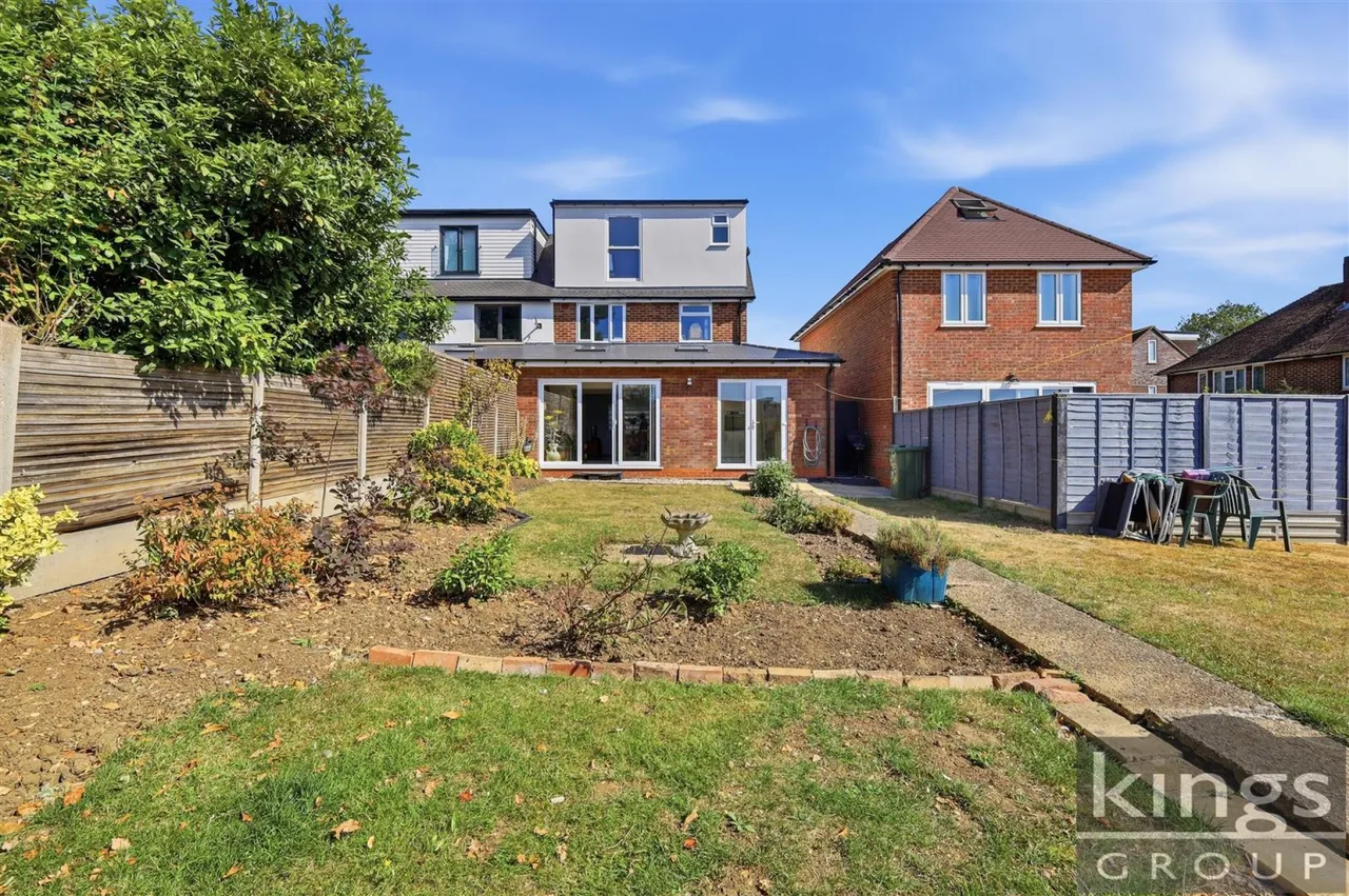 Primrose Path, Cheshunt, photo 23