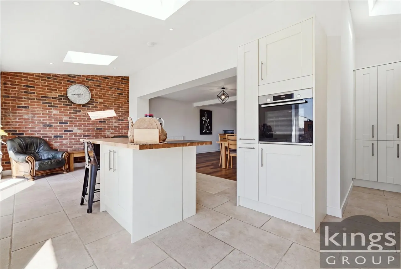 Primrose Path, Cheshunt, photo 6