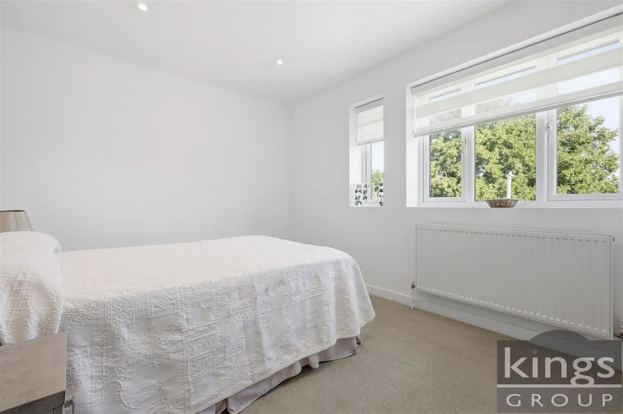 Primrose Path, Cheshunt, photo 17