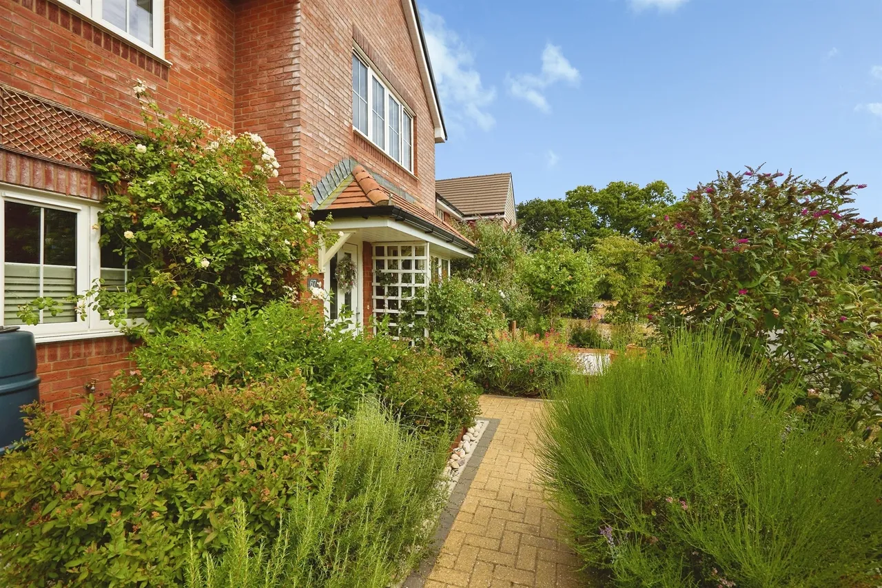 Caspars Way, Fordingbridge, SP6, photo 3