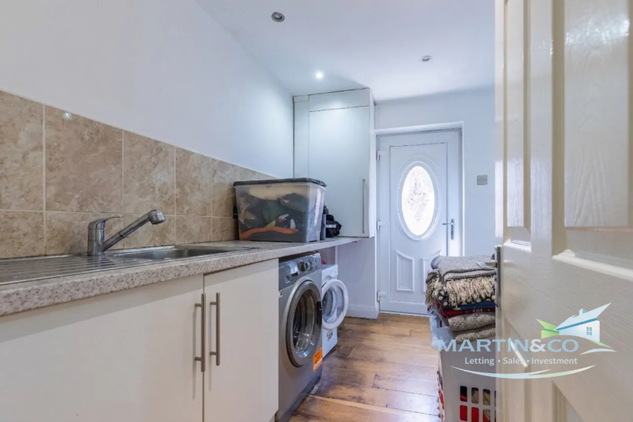 Chiltern Drive, Bury, BL8, photo 12