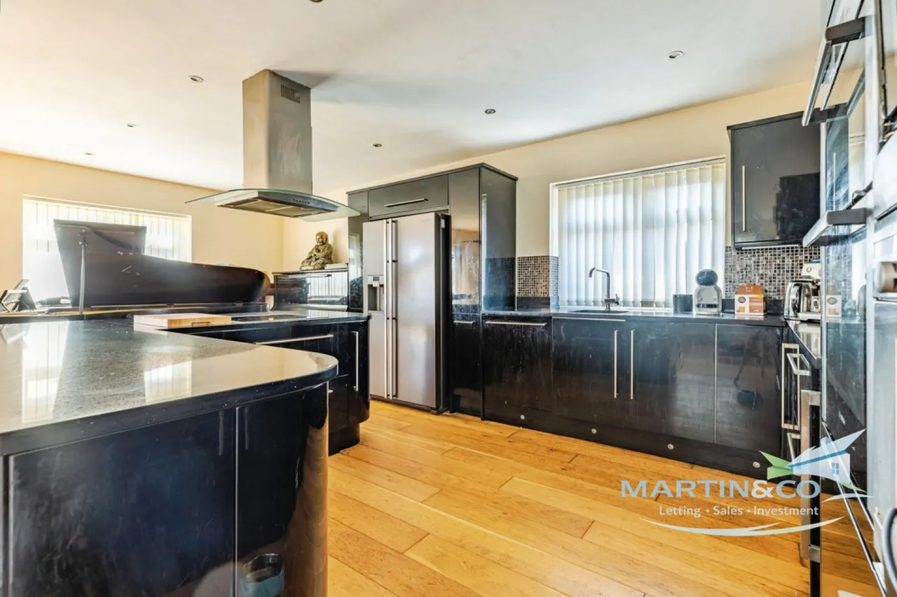 Chiltern Drive, Bury, BL8, photo 6