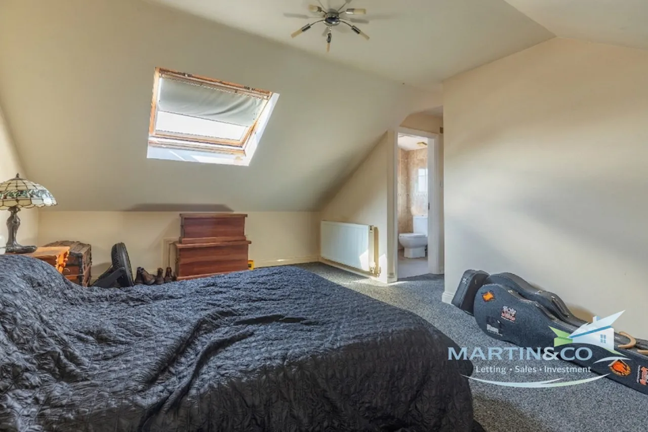 Chiltern Drive, Bury, BL8, photo 17