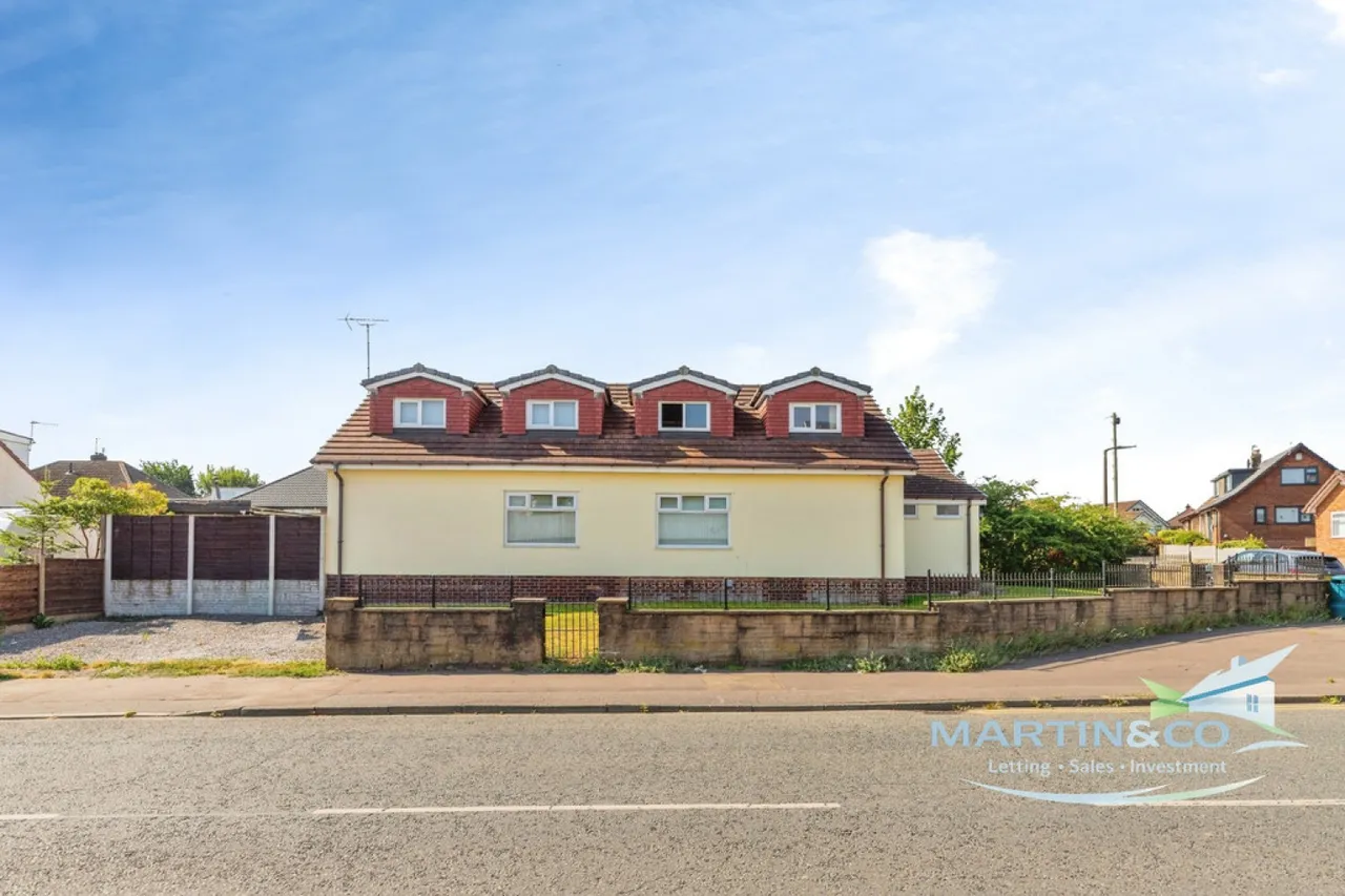 Chiltern Drive, Bury, BL8, photo 26