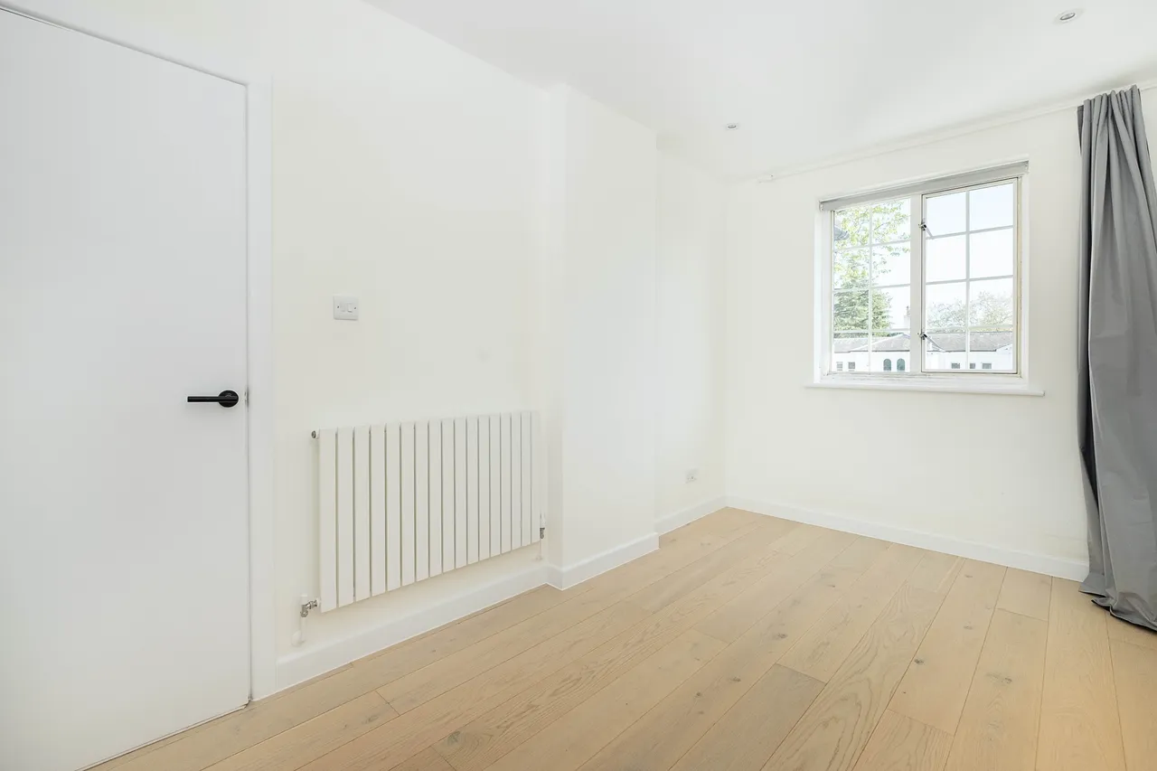 Raymond Road, London, SW19, photo 10