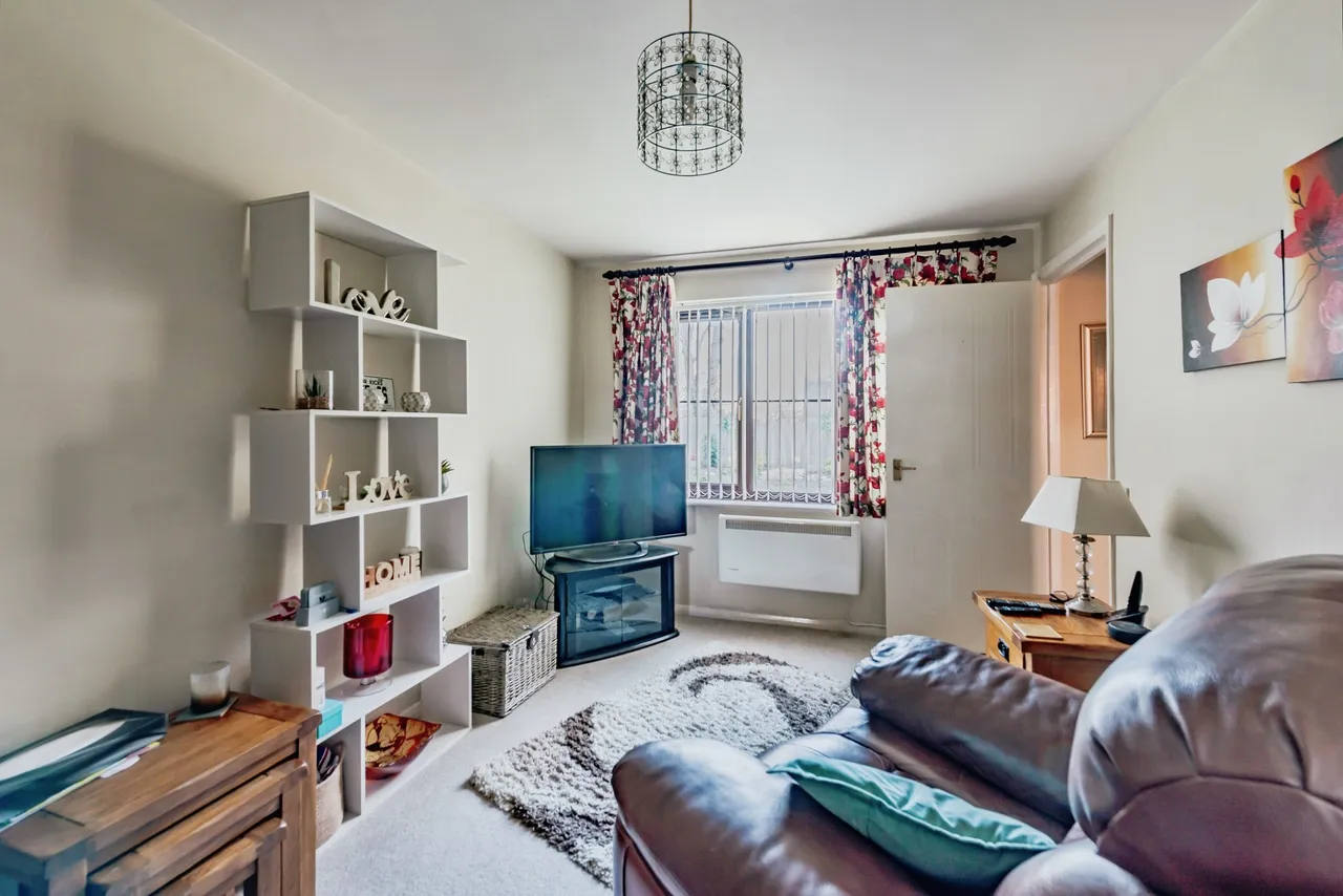 High Street, Lingfield, RH7, photo 4