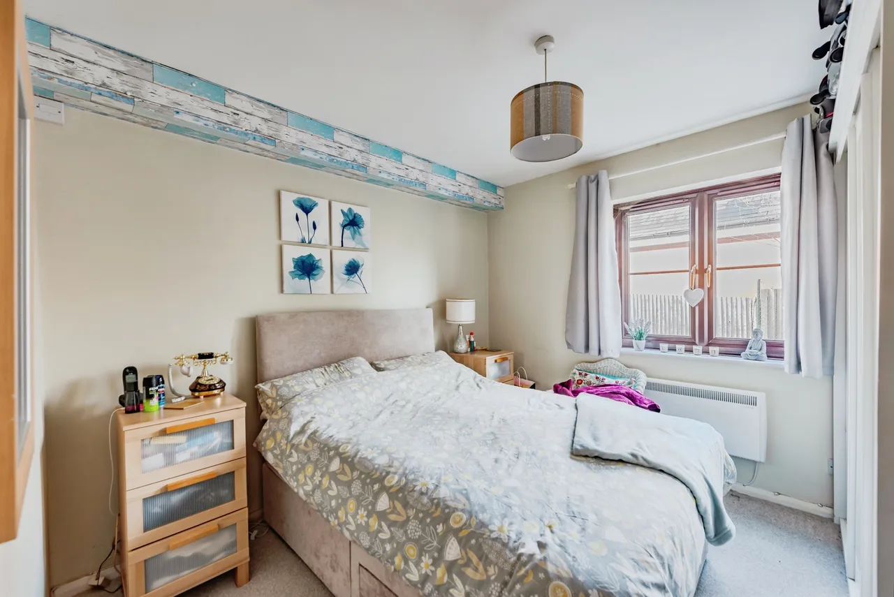 High Street, Lingfield, RH7, photo 15