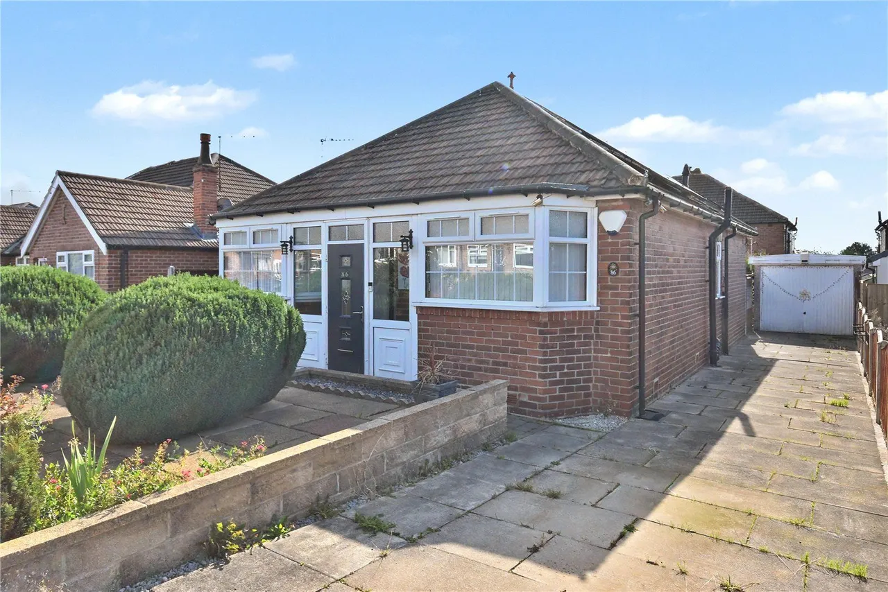 2 bed house for sale, Kelmscott Lane, Leeds, LS15