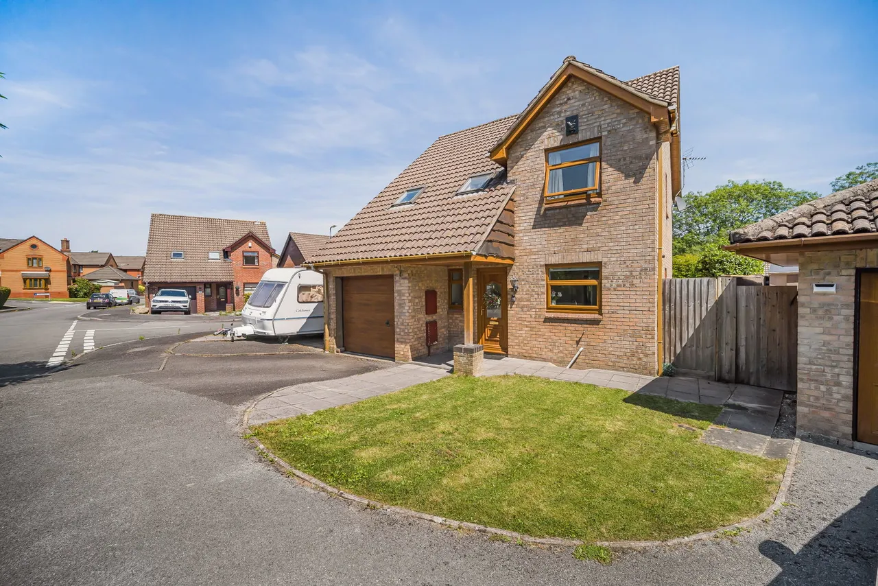St. Michaels Way, Brackla, CF31, photo 29