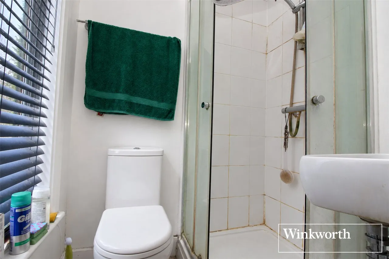 Glenhaven Avenue, Borehamwood, Hertfordshire, WD6, photo 10