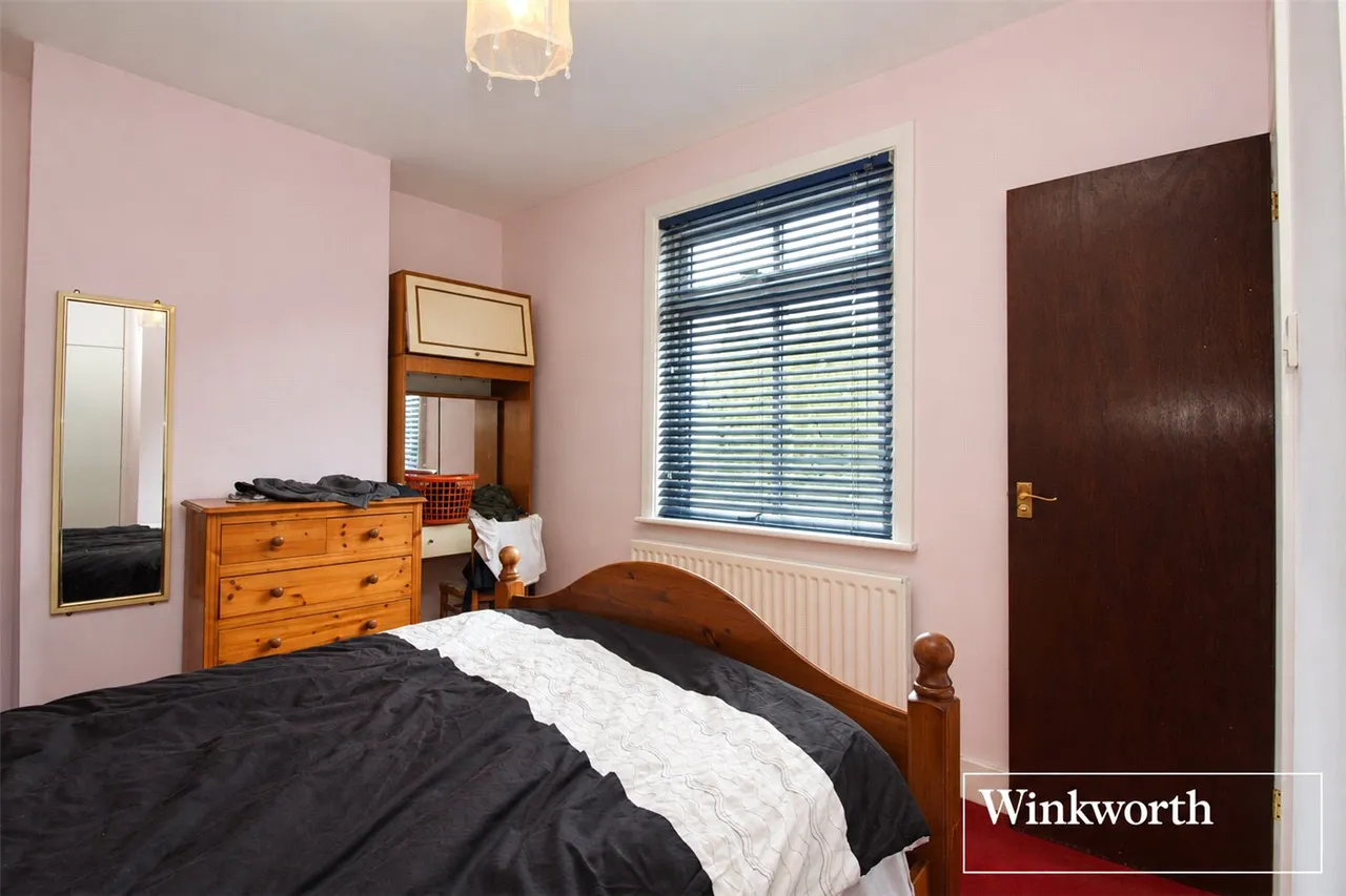 Glenhaven Avenue, Borehamwood, Hertfordshire, WD6, photo 6