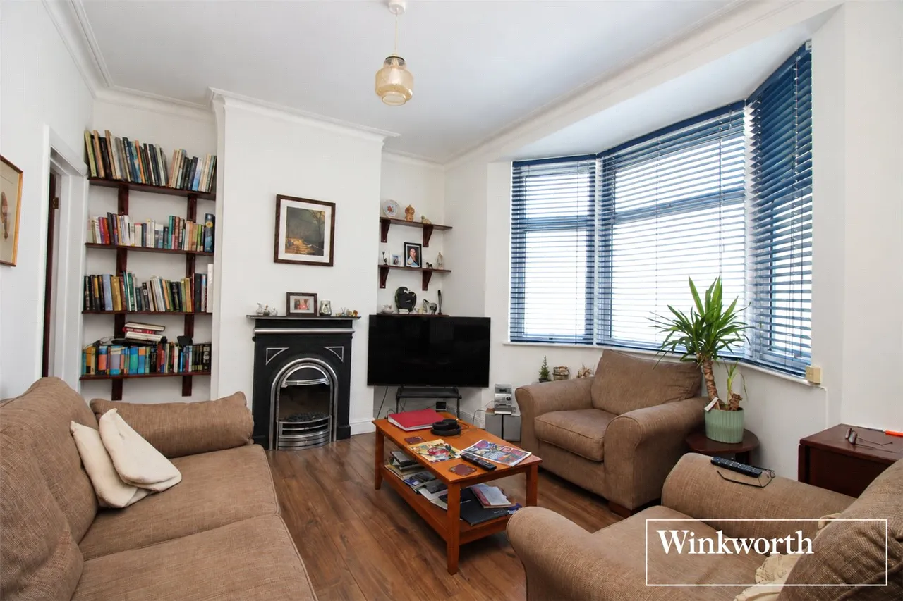 Glenhaven Avenue, Borehamwood, Hertfordshire, WD6, photo 4