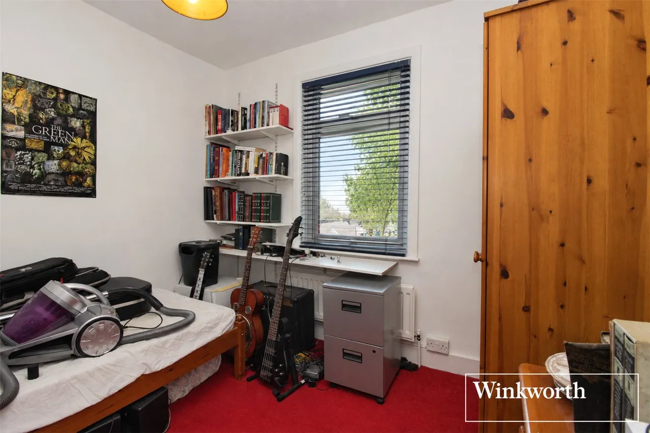 Glenhaven Avenue, Borehamwood, Hertfordshire, WD6, photo 8