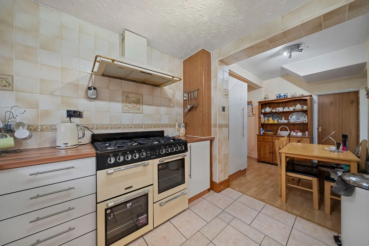 Chantry Walk, Ashton-In-Makerfield, Wigan, Wigan, WN4 0LW, photo 9
