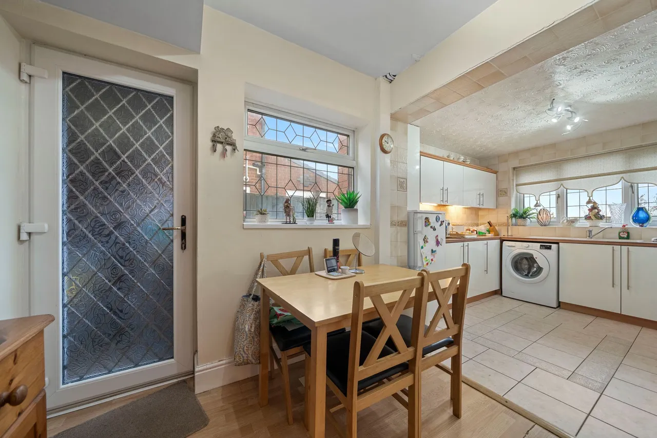 Chantry Walk, Ashton-In-Makerfield, Wigan, Wigan, WN4 0LW, photo 10