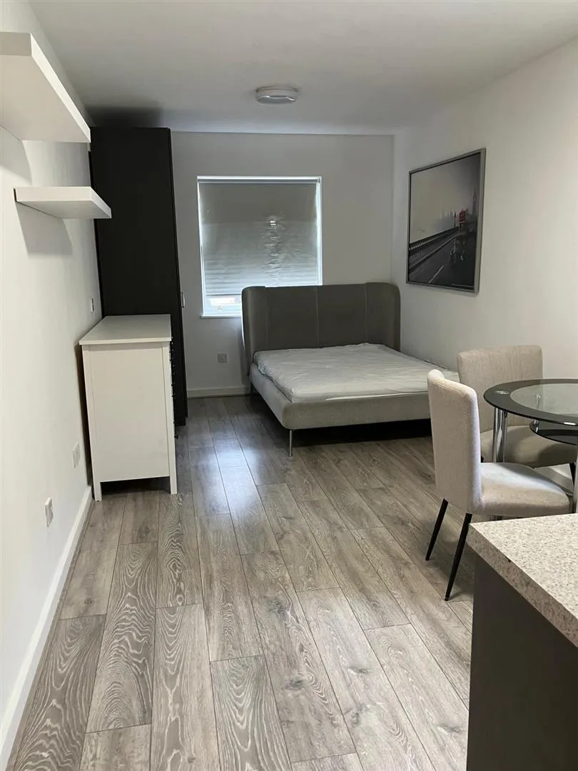 flat to rent — Church Road, Hendon, London