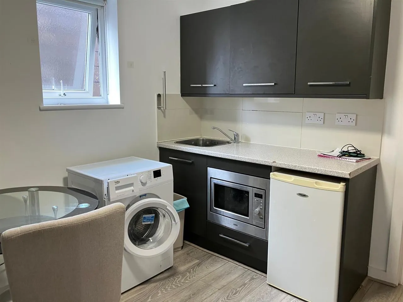 Church Road, Hendon, London, photo 3