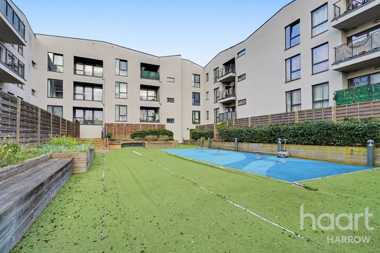 Alexandra Avenue, Rayners Lane, HA2, photo 12
