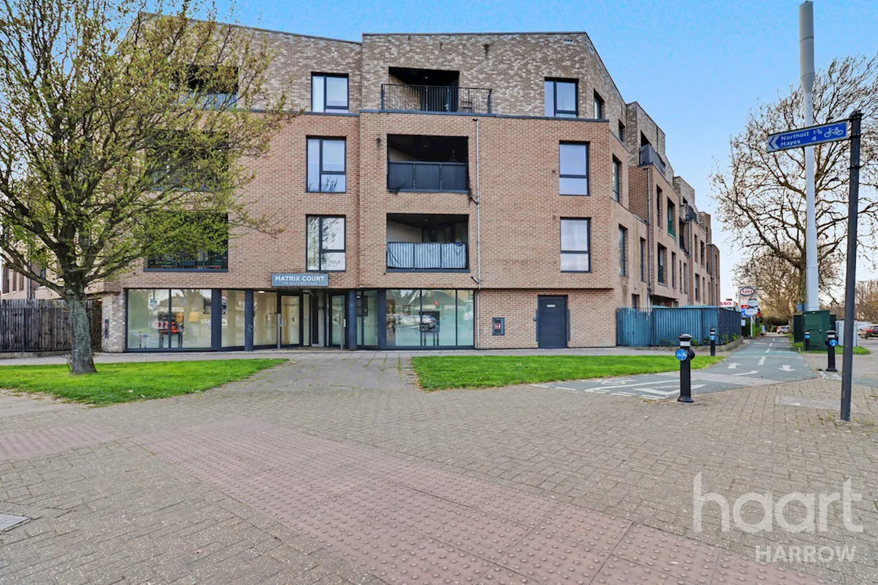 Alexandra Avenue, Rayners Lane, HA2, photo 2