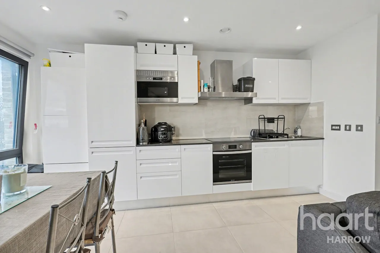 Alexandra Avenue, Rayners Lane, HA2, photo 9