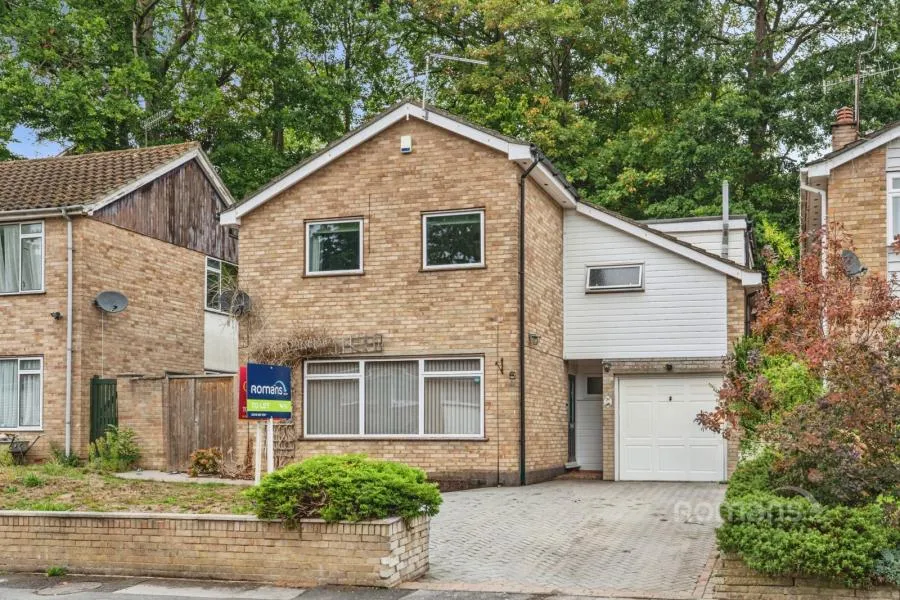 4 bed house to rent, Long Mickle, Sandhurst, GU47