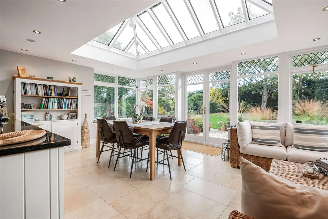 Hogmoor Lane, Hurst, Reading, Berkshire, RG10 0DH, photo 5