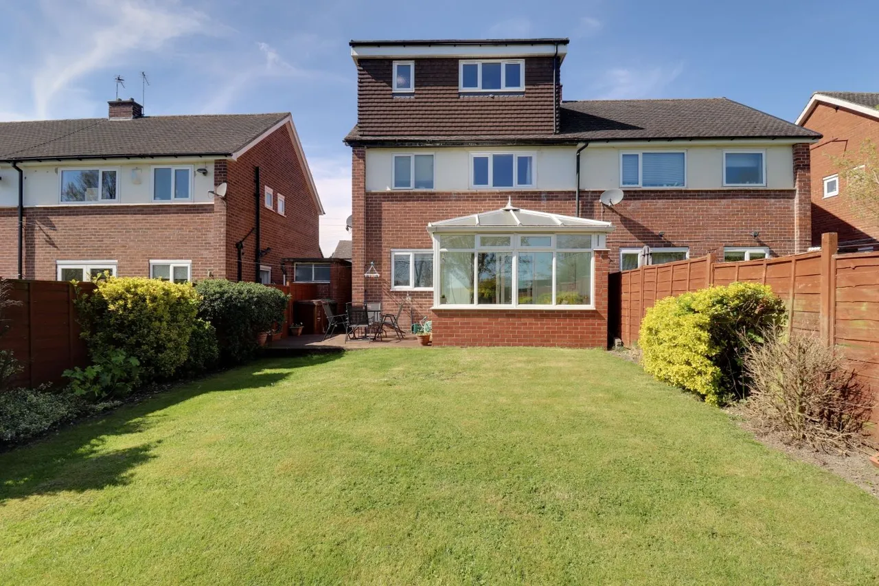Sides Road, Pontefract, WF8, photo 27