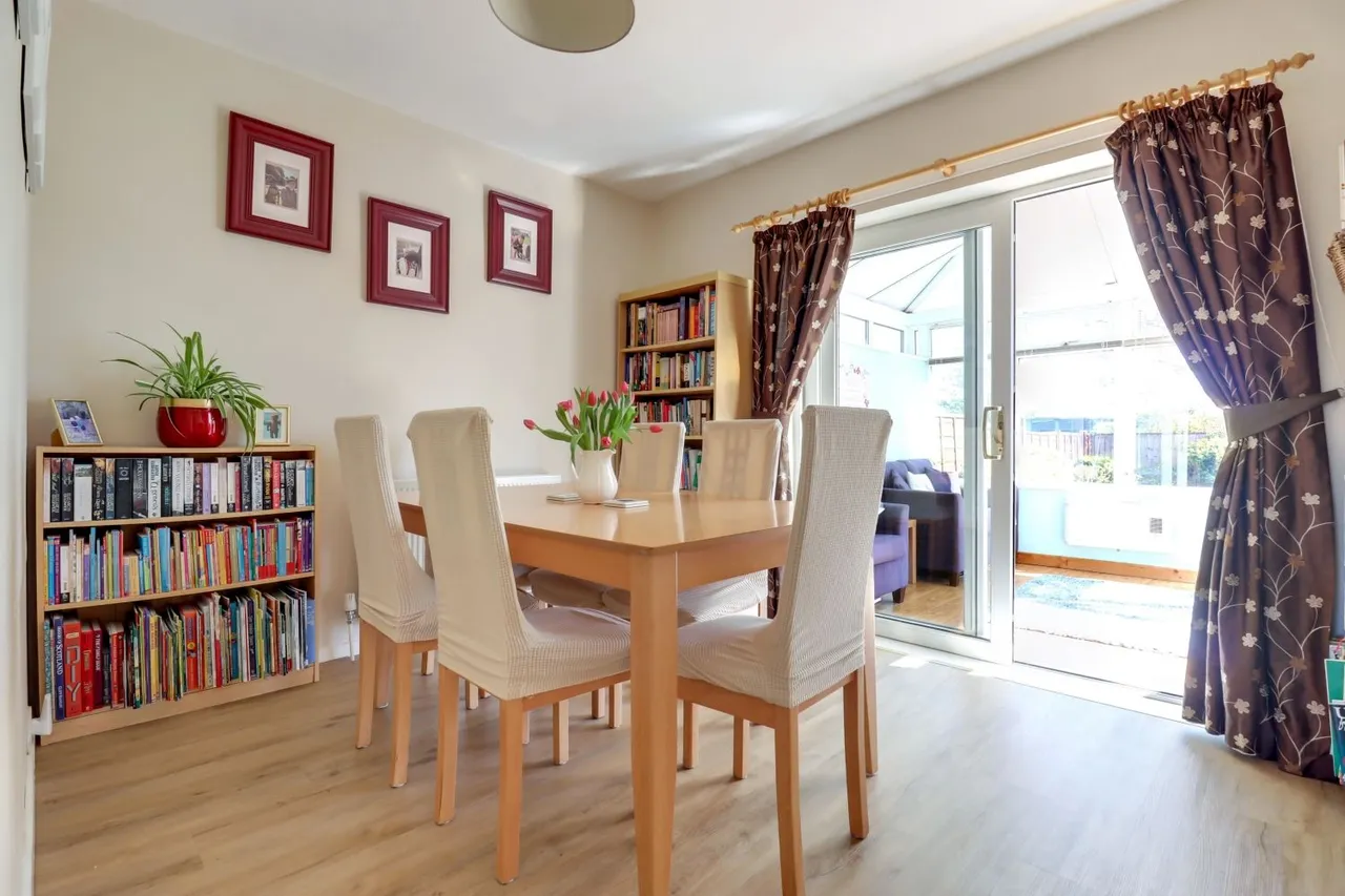 Sides Road, Pontefract, WF8, photo 8