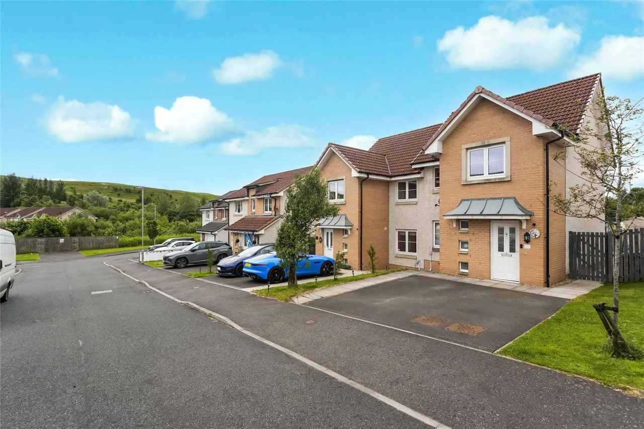 Lady Bells Place, Caldercruix, Airdrie, North Lanarkshire, ML6, photo 21
