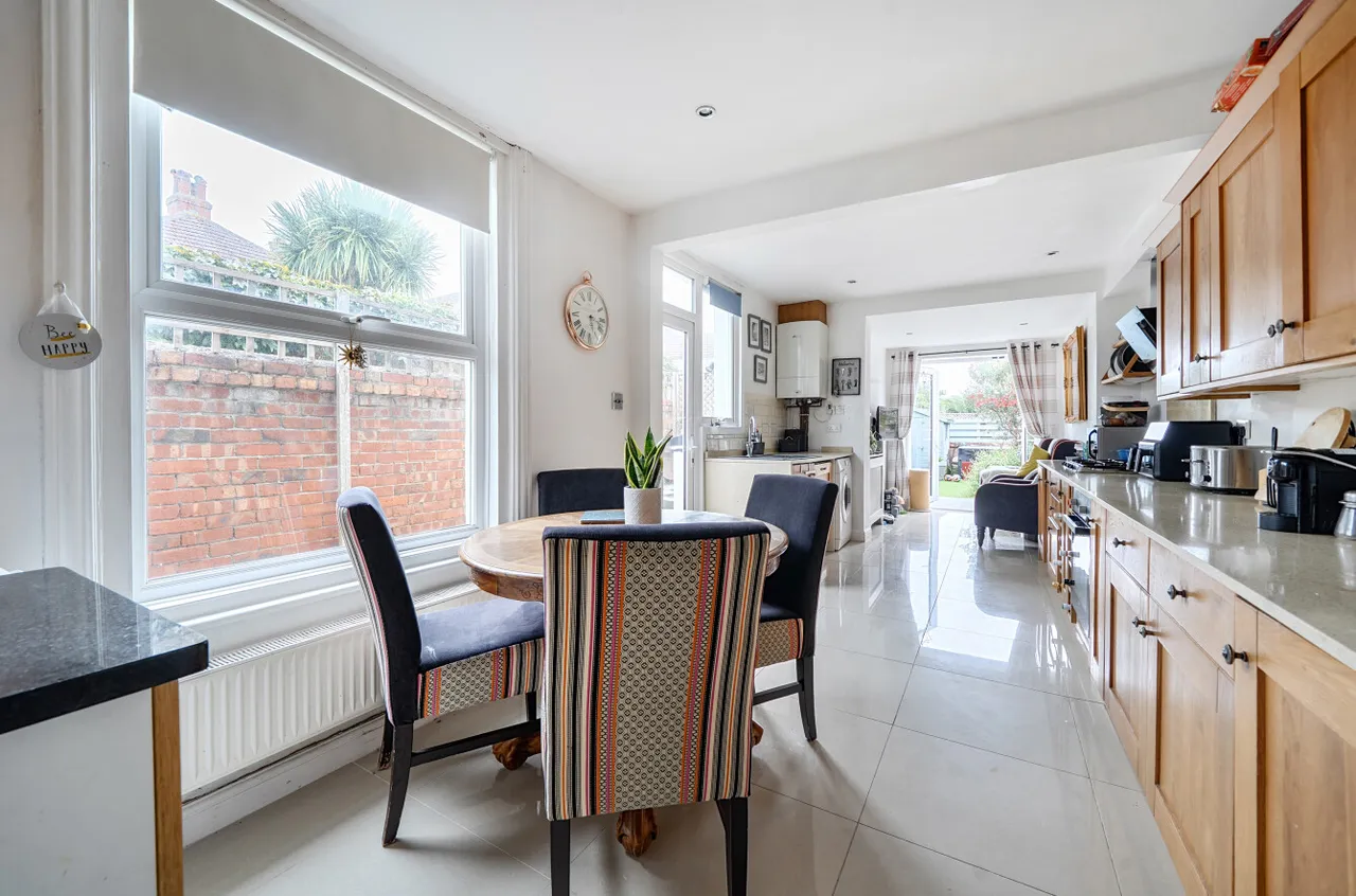 Lyndhurst Road, Worthing, BN11, photo 5