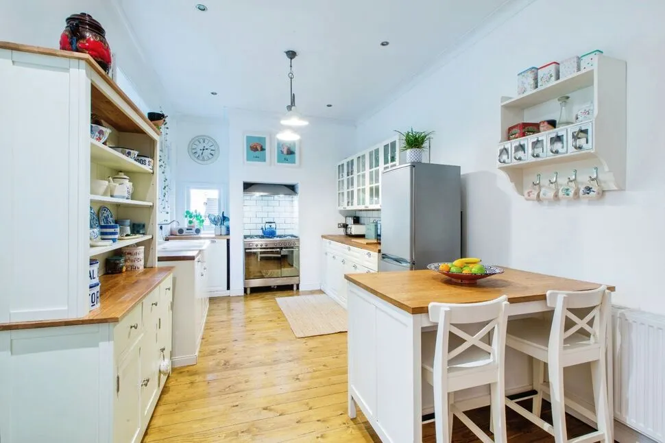 Victoria Road, Morley, West Yorkshire, LS27, photo 5