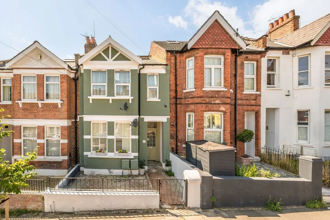 2 bed property for sale, Berrymead Gardens, W3